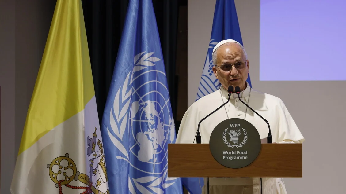 Il Papa, 'si alimentano più i conflitti che le persone'