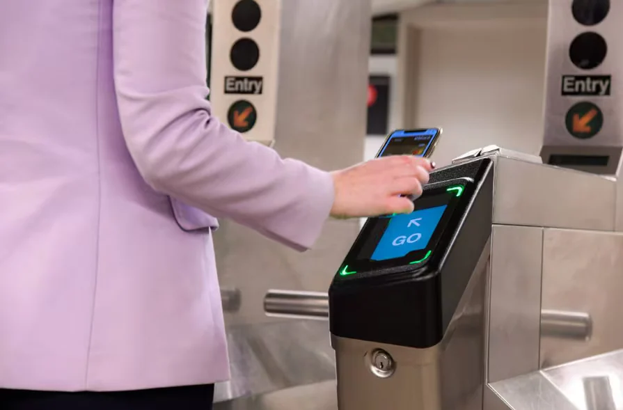 Nueva York amplía el descuento del 50% en metro y autobús para viajes diarios y alcanza a 1,3 millones de usuarios