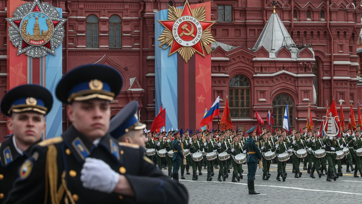 Waffenruhe zur Parade: Putins Anspruch, Russlands Wirklichkeit