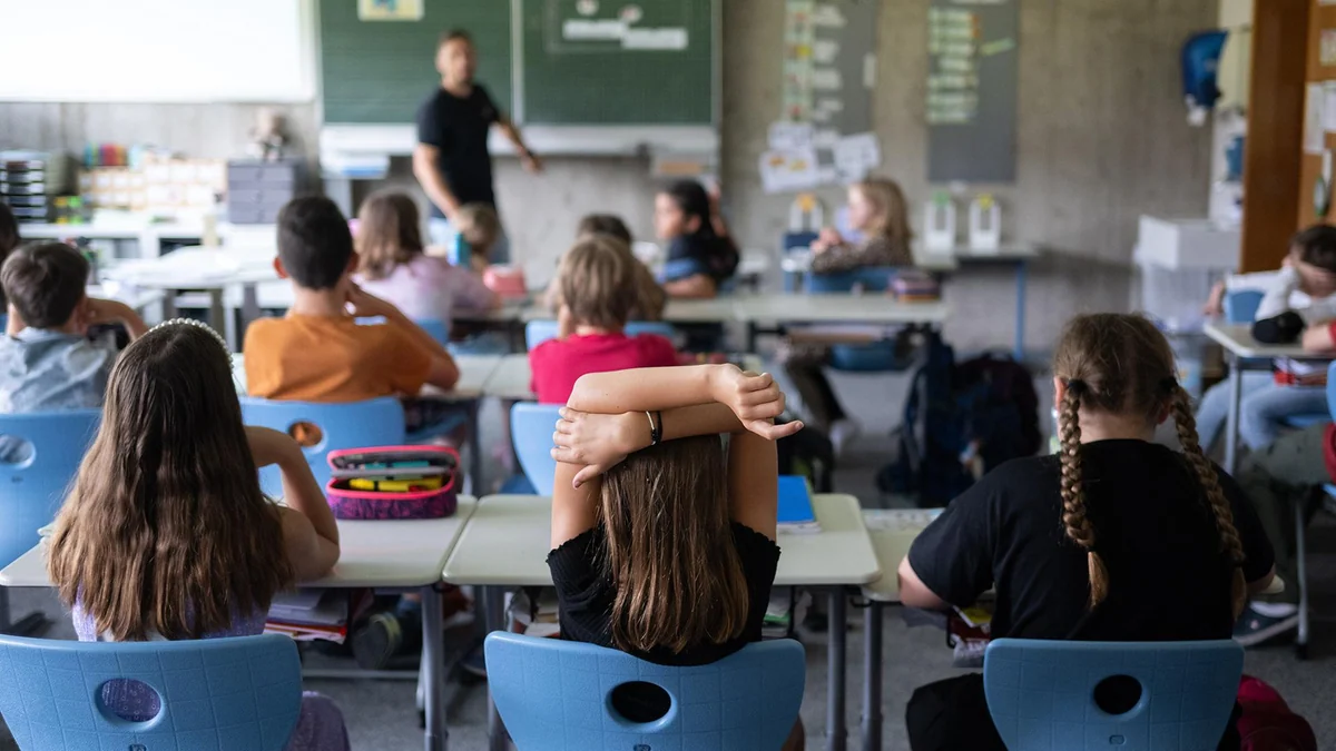 Deutsches Schulbarometer: Verhalten der Schüler belastet Lehrer zunehmend