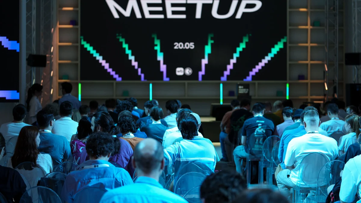 Inside AI Meetup — как это было? Делимся записями докладов, фото и атмосферой