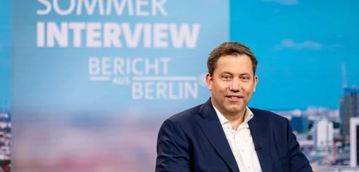 Lars Klingbeil im ARD-Sommerinterview: »Pragmatische Umsetzung« von Krankschreibungsregeln gefordert