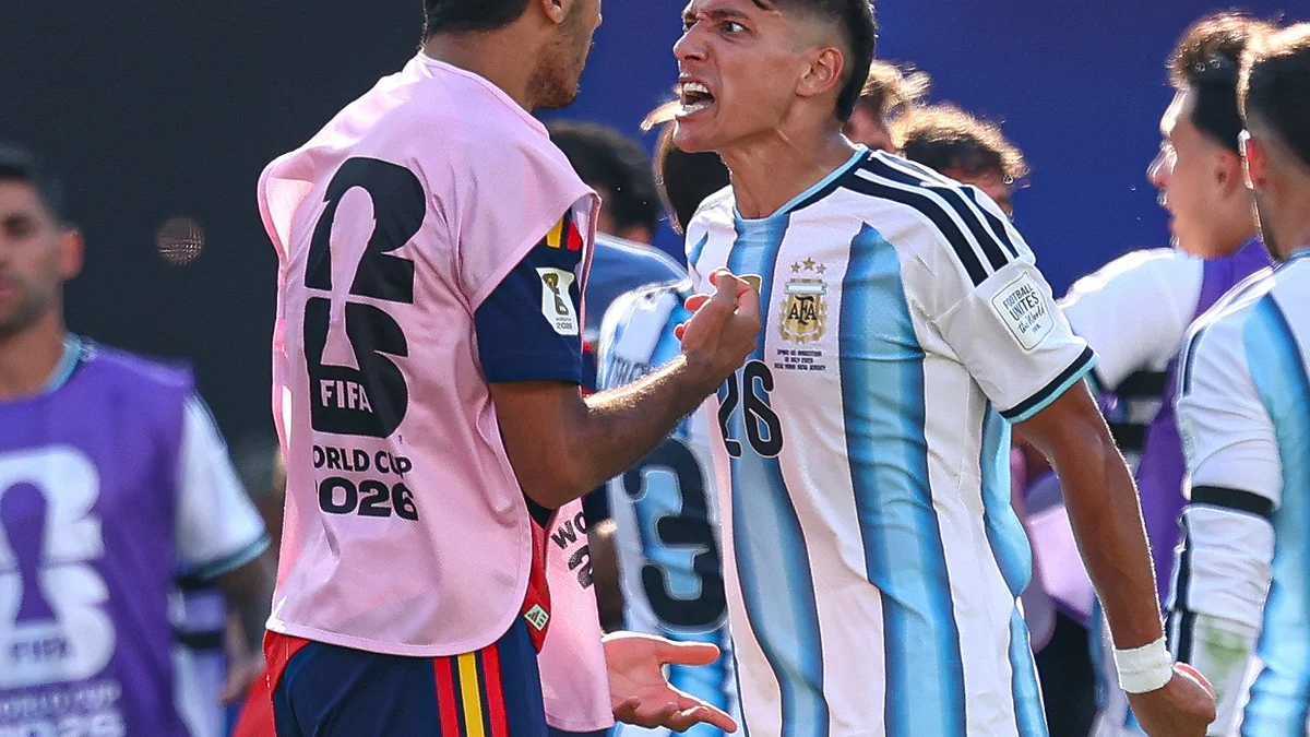 La locura transitoria de Nahuel Molina, un chico "tímido" que desató la tangana final entre España y Argentina: "Nunca ha tenido un incidente violento"