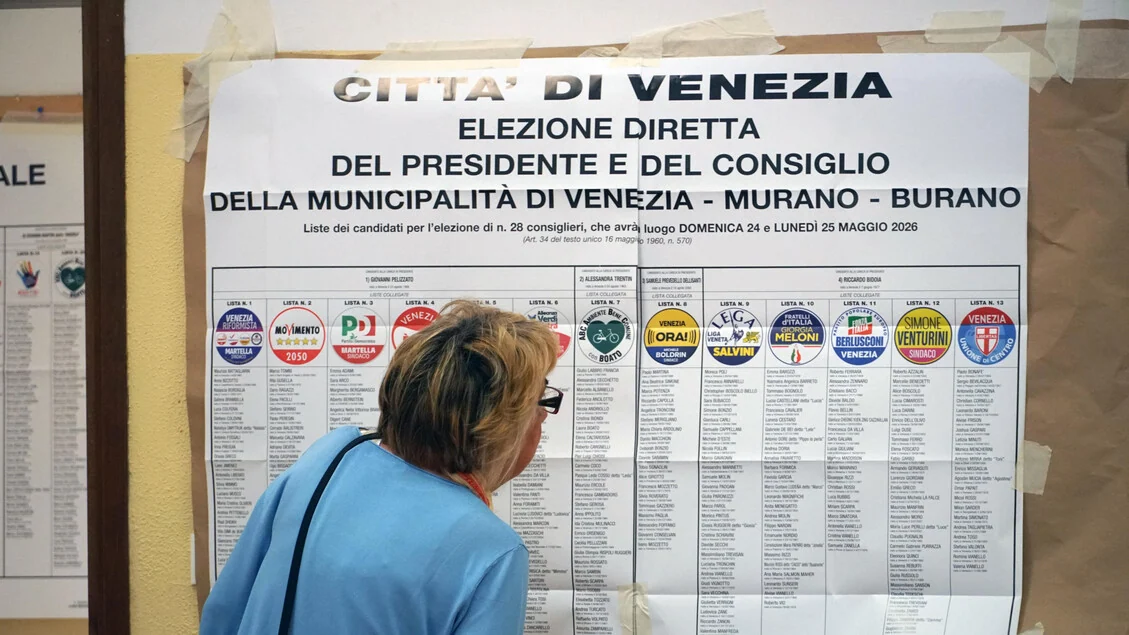 Oltre 6 milioni di cittadini alle urne, alle 19 l'affluenza al 34,5%. Alle urne fino alle 15 di lunedì