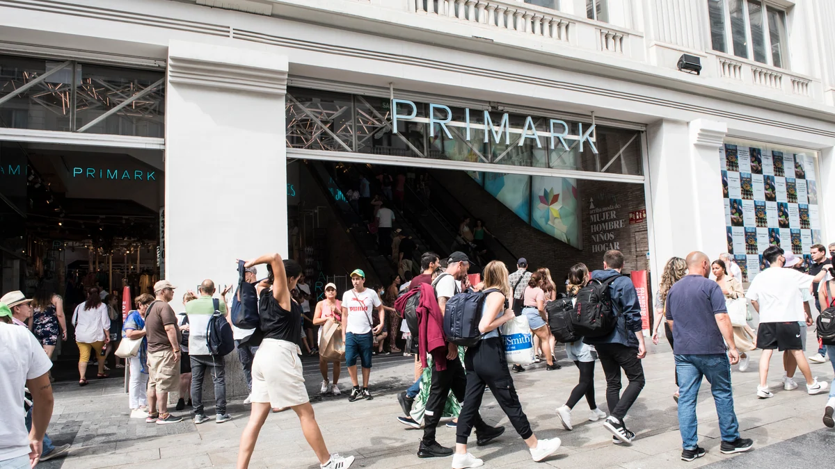 Primark España gana un 14% menos al crecer a menos ritmo
