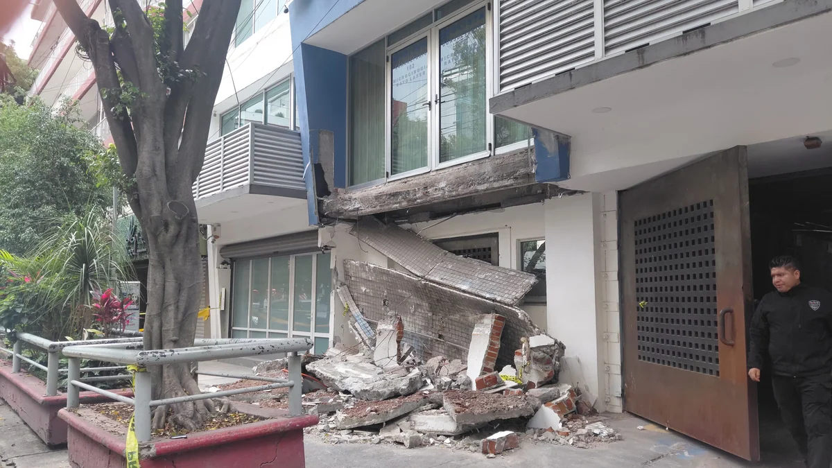 Sin relación con el sismo: autoridades confirman que el derrumbe de balcón en Hipódromo Condesa fue por lluvias