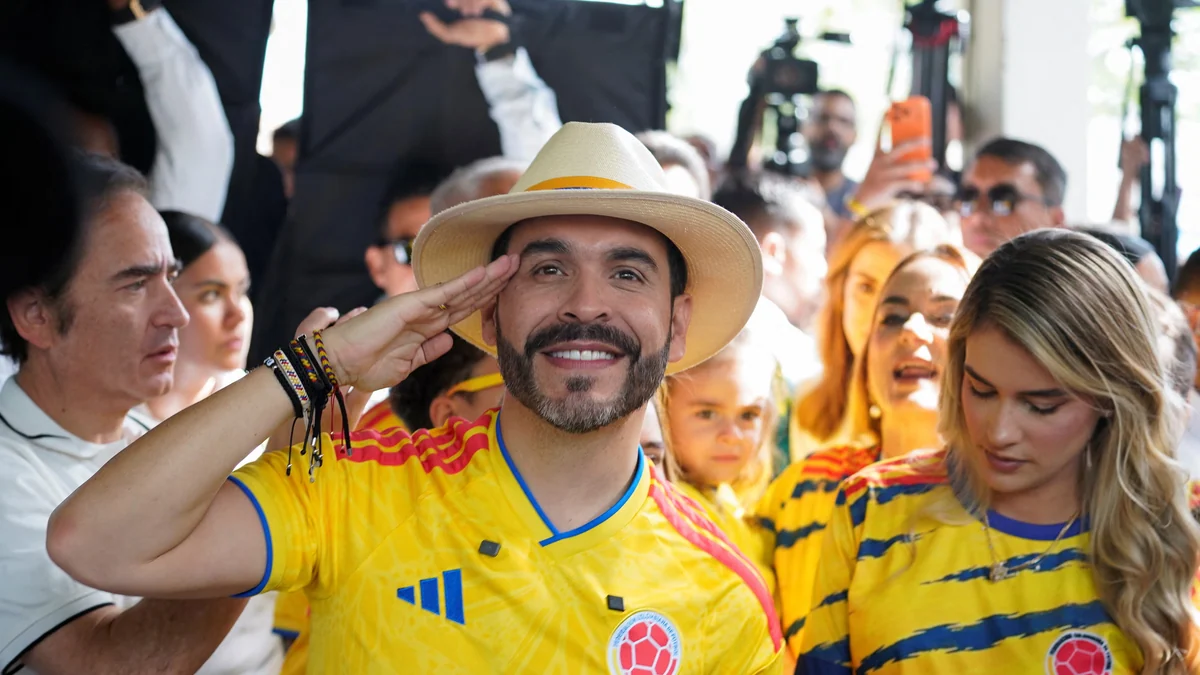 Pillaron a Abelardo de la Espriella tomando aguardiente en Medellín: “Hay trabajo, pero también nos divertimos”