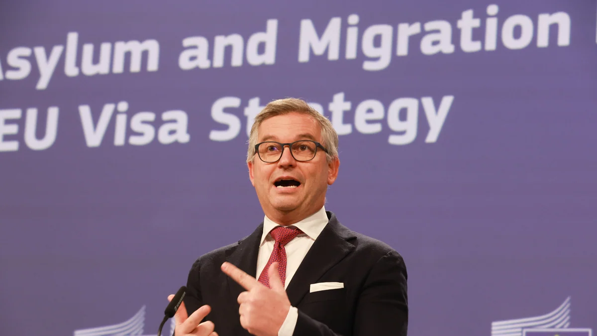 "No es una buena señal": el comisario europeo Brunner critica la regularización masiva de Sánchez mientras la UE endurece sus políticas migratorias