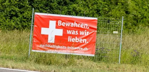 Schweiz: Schweizer lehnen Zehnmillioneninitiative mit 55 Prozent ab