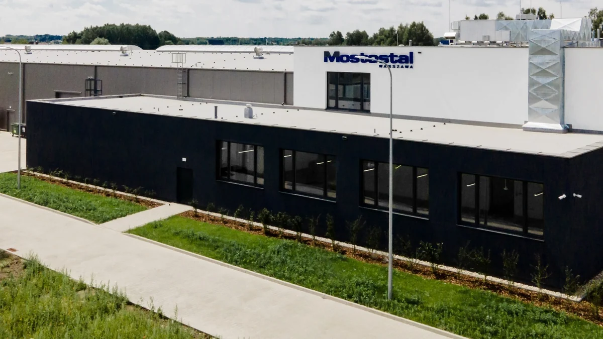 Acciona prepara una opa para evitar la quiebra de su filial polaca Mostostal