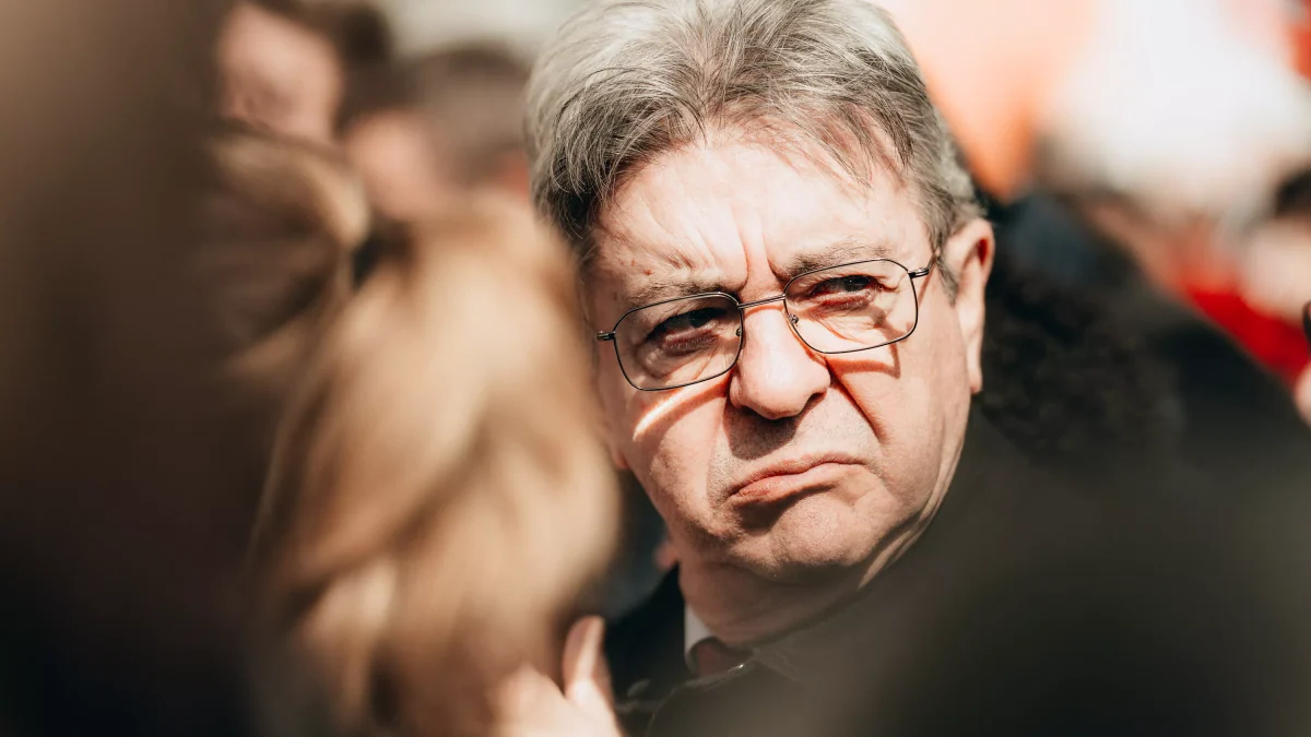 Présidentielle 2027 : 70% des Français, dont la majorité des sympathisants de gauche, jugent Mélenchon pénalisant, selon un sondage