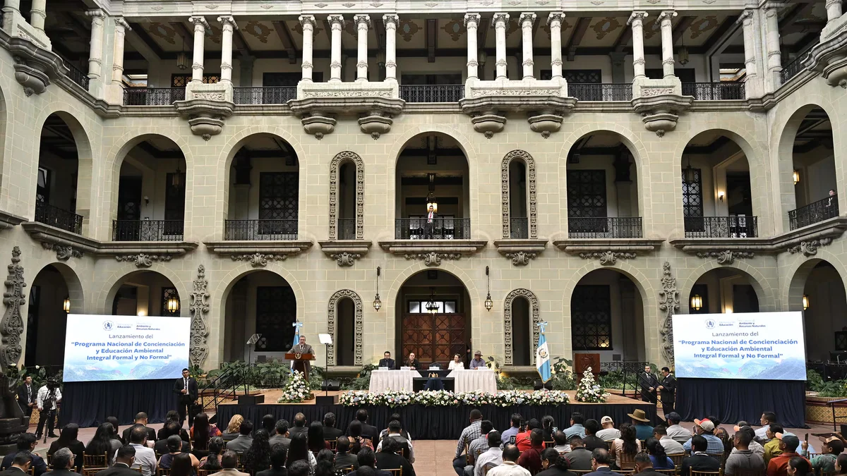 Guatemala lanza un programa de educación ambiental como reparación tras el impacto de la hidroeléctrica Chixoy