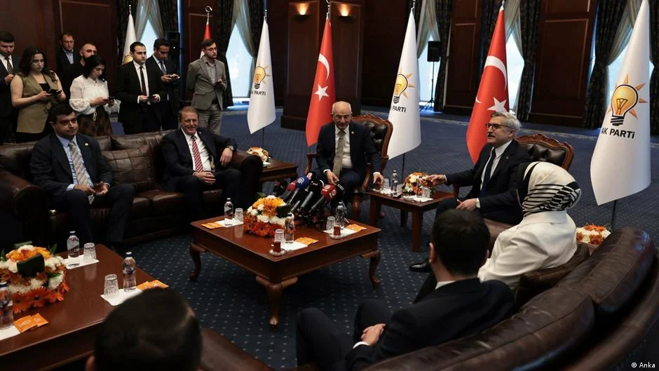 CHP'den üç bayram sonra ilk kez AKP'ye ziyaret