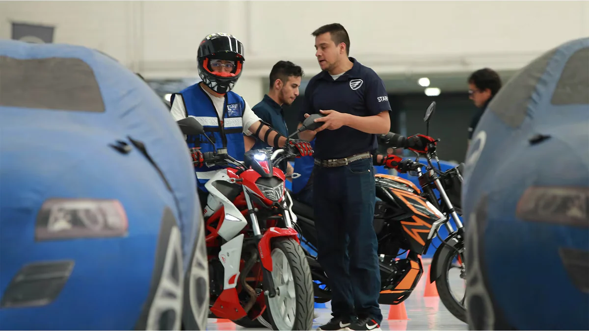 Cómo ser el mejor copiloto en una rodada de motociclistas
