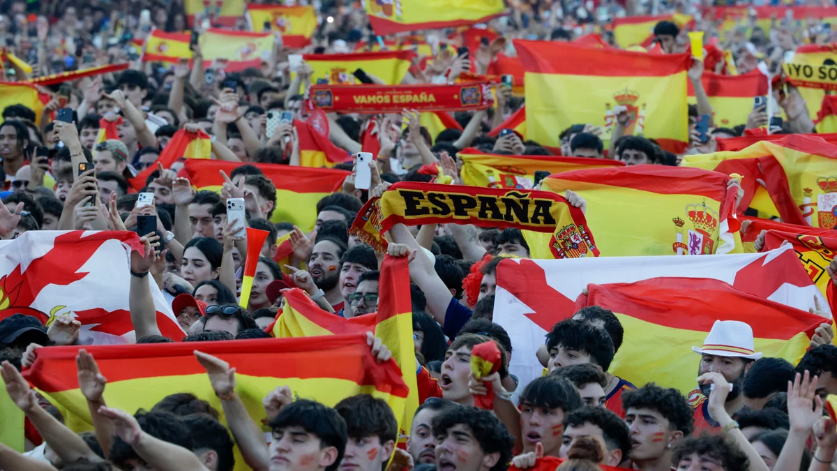Las celebraciones de los campeones del mundo en directo | La selección española llega a Madrid este lunes para celebrar el triunfo con autoridades y aficionados