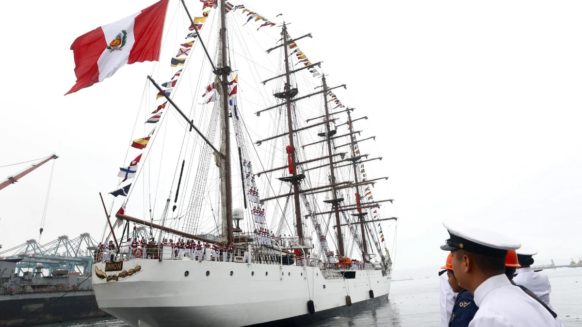 Así fue el paso del B.A.P. Unión en el desfile naval por el aniversario de la independencia de EE. UU.