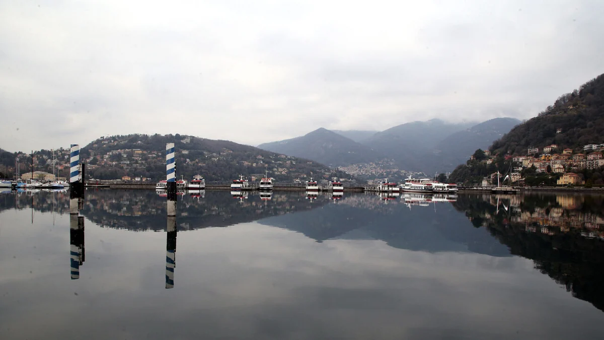 A Como una bimba di 10 anni scompare nelle acque del lago
