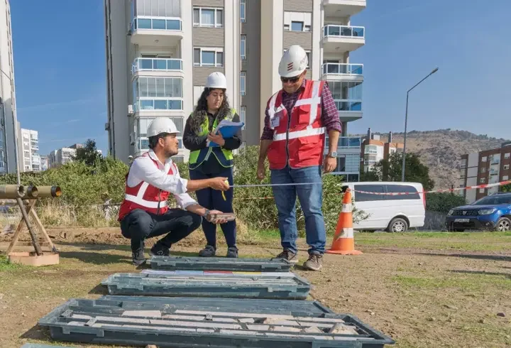 Karşıyaka'nın deprem için mikrobölgeleme ve yapı envanteri tamamlandı