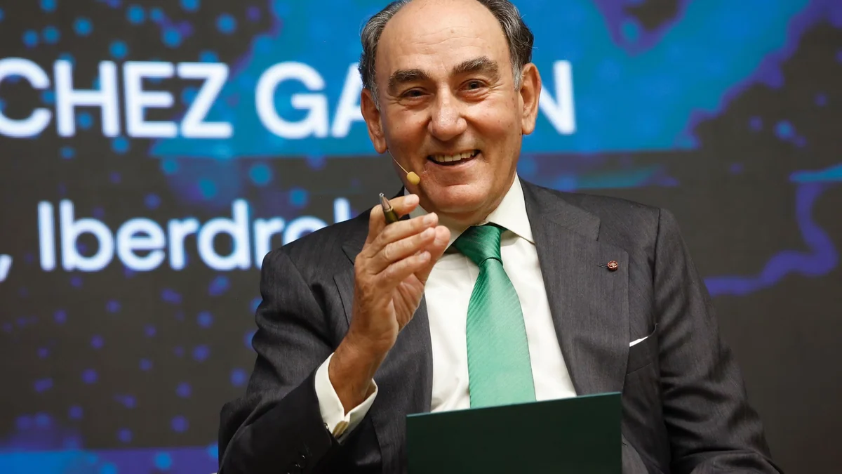 Galán pide rebajar la fiscalidad de la luz y eliminar el IVA para los hogares, en línea con Reino Unido