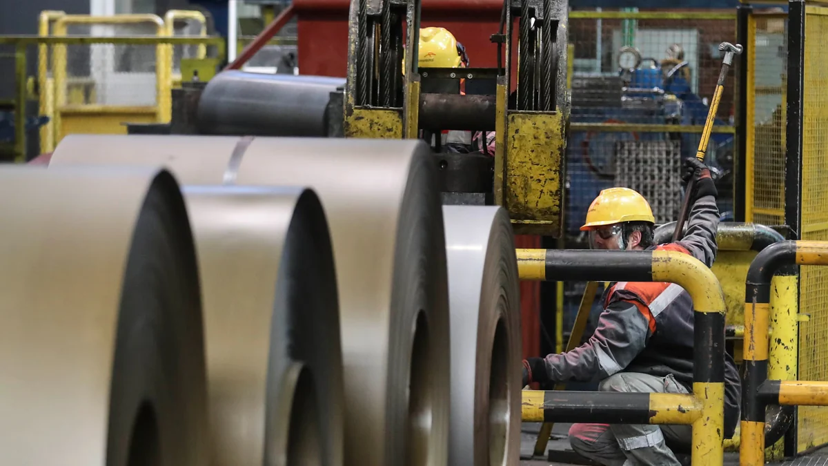 La UE recibe el nuevo acuerdo comercial con Estados Unidos elevando los aranceles al acero al 50%