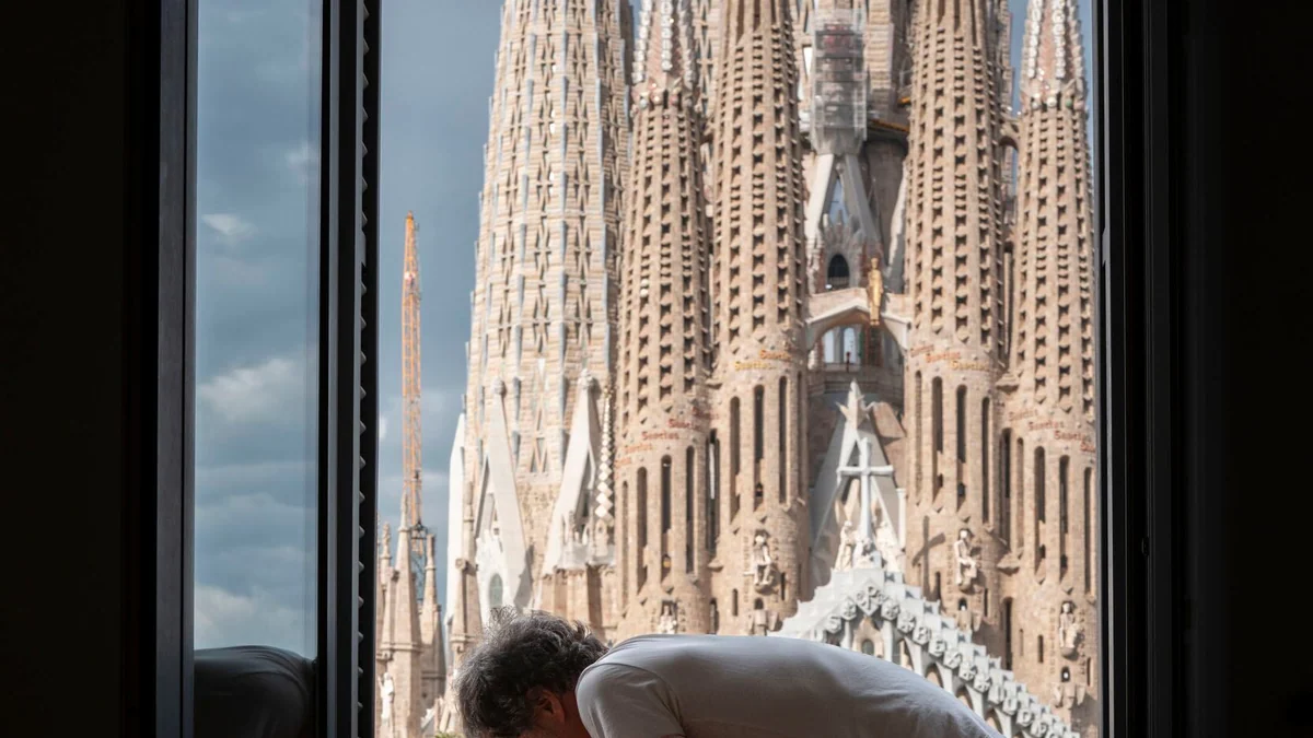 Barcelona y la Sagrada Familia: una ciudad y un icono global que han vivido de espaldas