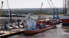 Man injured in dockside crane 'collapse'