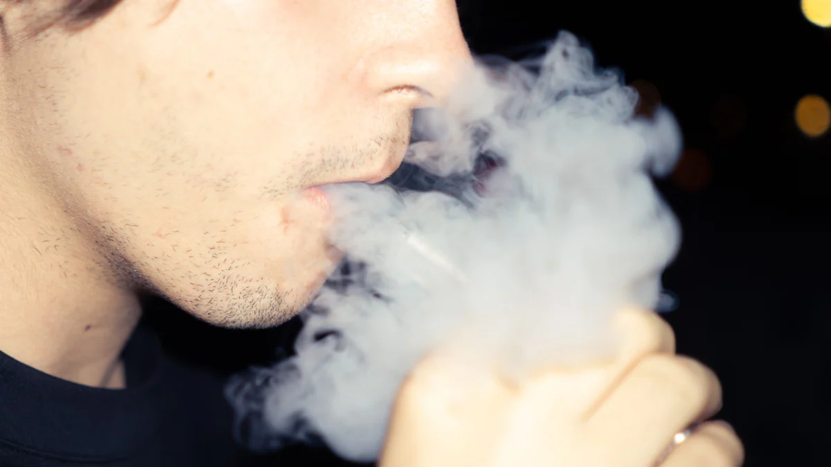 El primer caso de hemorragia pulmonar por vapeo en España impulsa un registro europeo por el riesgo de estos dispositivos