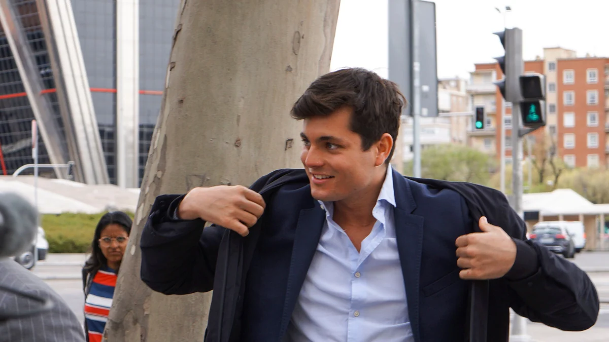 La justicia busca a Vito Quiles por un bulo contra un funcionario de Hacienda al que presentó como asesor de Montero