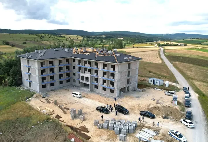 Kastamonu Valisi Dallı huzurevi inşaatında incelemelerde bulundu