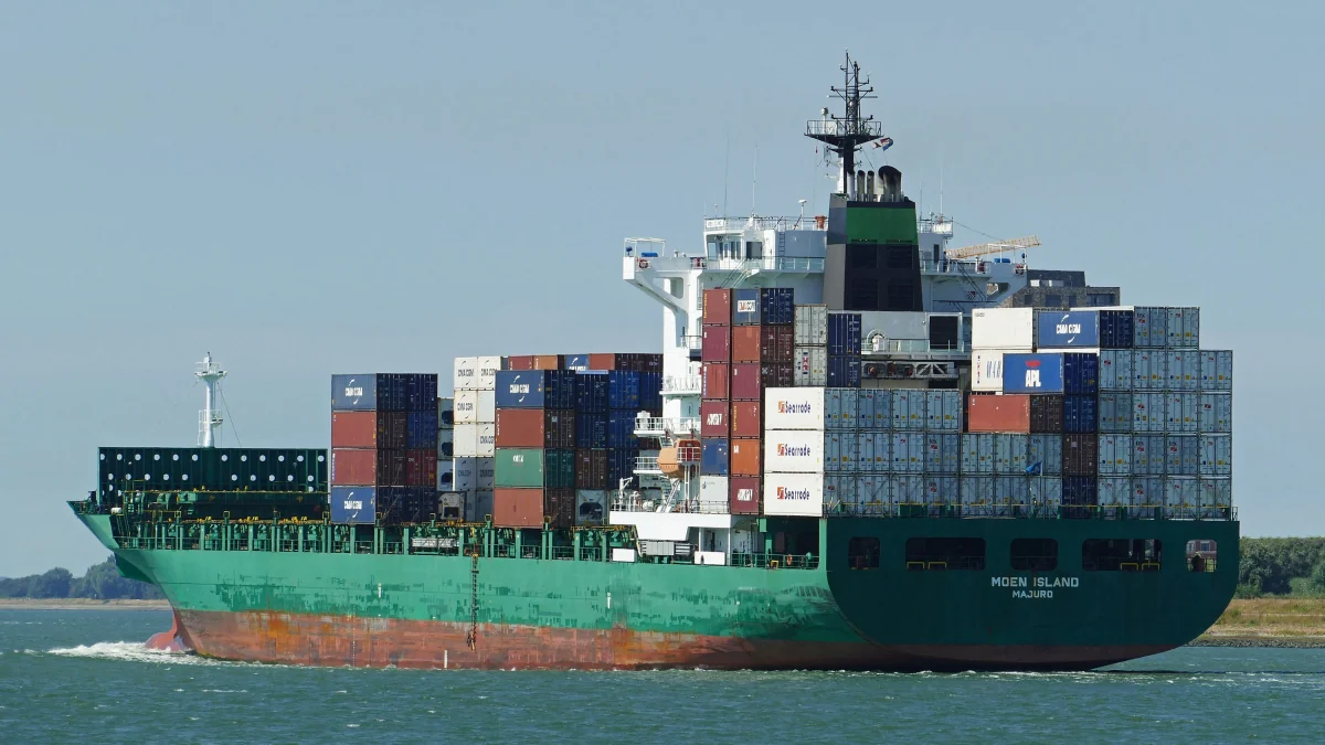 Liveblog Irankrieg: Iran greift trotz US-Geleit französisches Containerschiff an