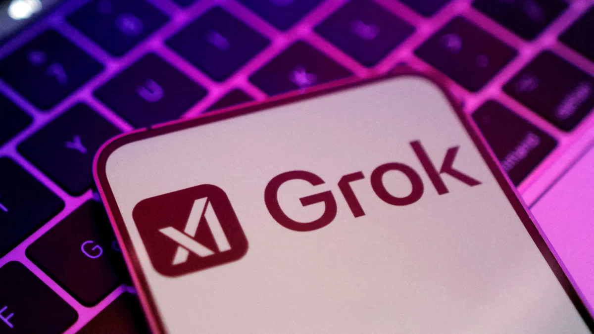 Elon Musk lanza Grok 4.5, su IA más avanzada para programación: codifica en lenguajes complejos y crea apps