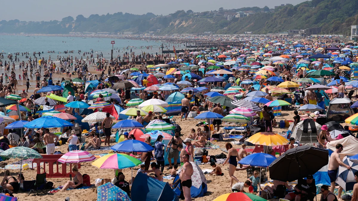 Siete muertos en Francia atribuidos a la ola de calor y récords de temperatura en Reino Unido