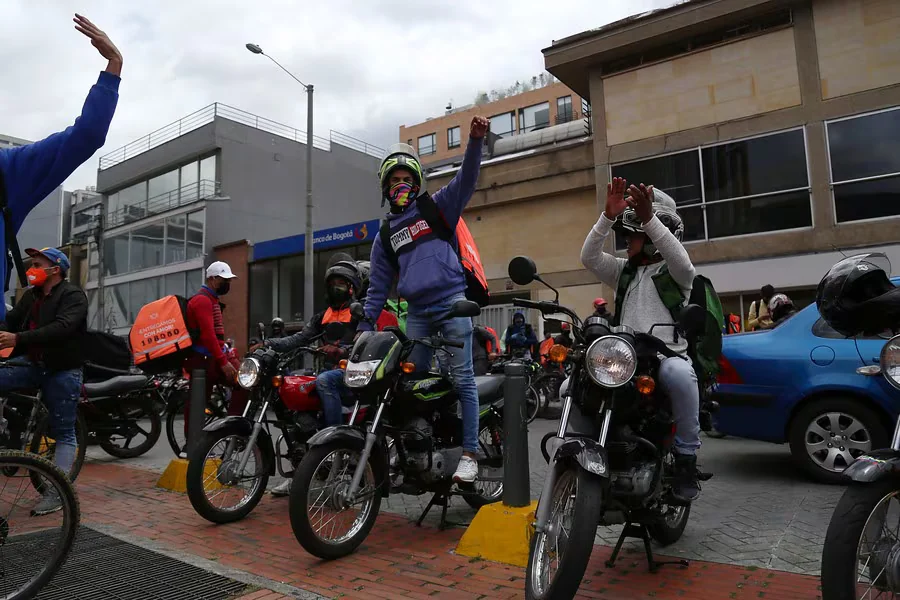 Bogotá priorizará a mototrabajadores en ofertas de empleo: proponen incluir a 2.079 personas en programas laborales del distrito