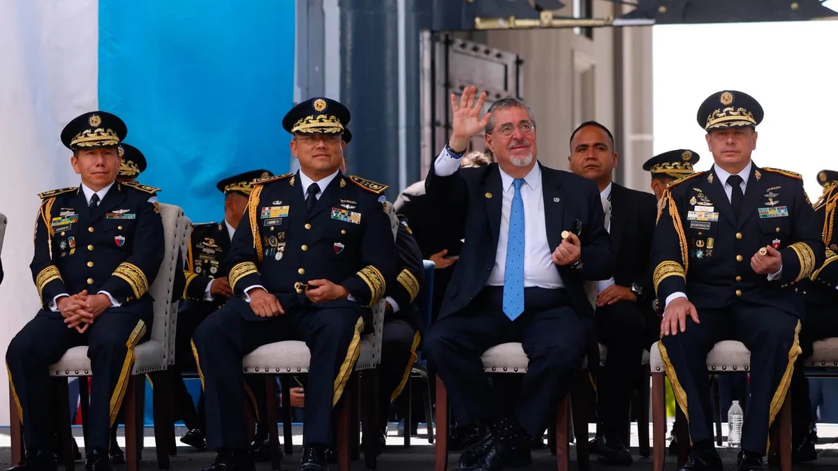 El presidente Arévalo confirma que Guatemala coordina con Venezuela el envío de equipos de rescate