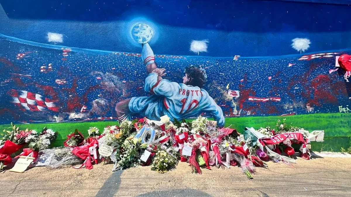 Rubate le sciarpe del Bari sotto il murale dedicato a Igor Protti: tifosi indignati sui social