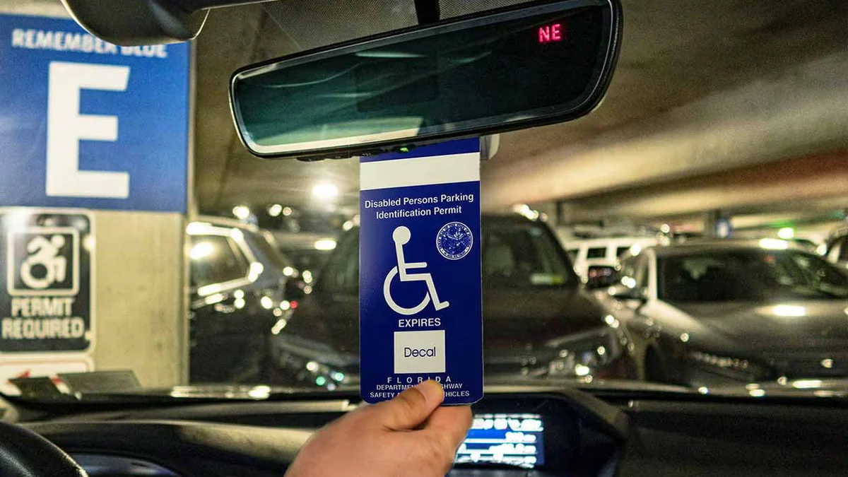 Florida otorga permisos de estacionamiento permanente desde el 1 de julio: requisitos y cómo solicitarlo
