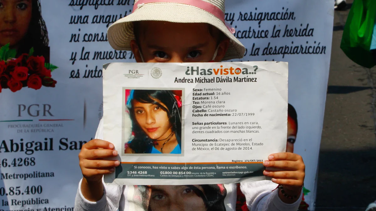Realizan colecta anual de útiles escolares para hijos de víctimas de feminicidio y desaparición en Guadalajara