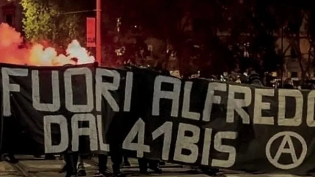 “Sarebbe opportuno cominciare una possibile campagna col botto”: ecco gli anarchici intercettati