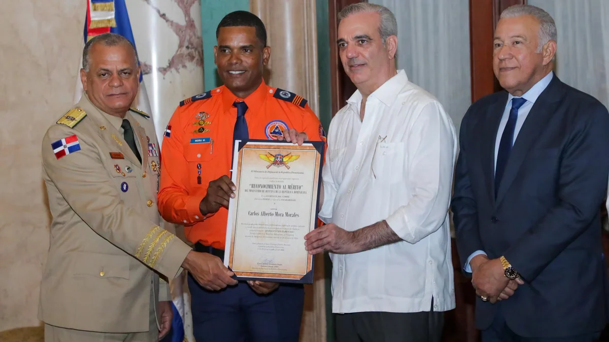 República Dominicana recibe la Orden Héroe de Venezuela por la ayuda enviada tras los sismos