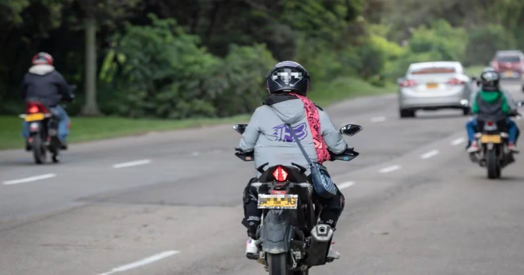Siniestros viales son la principal causa de muerte violenta de mujeres en Colombia: la mayoría eran acompañantes