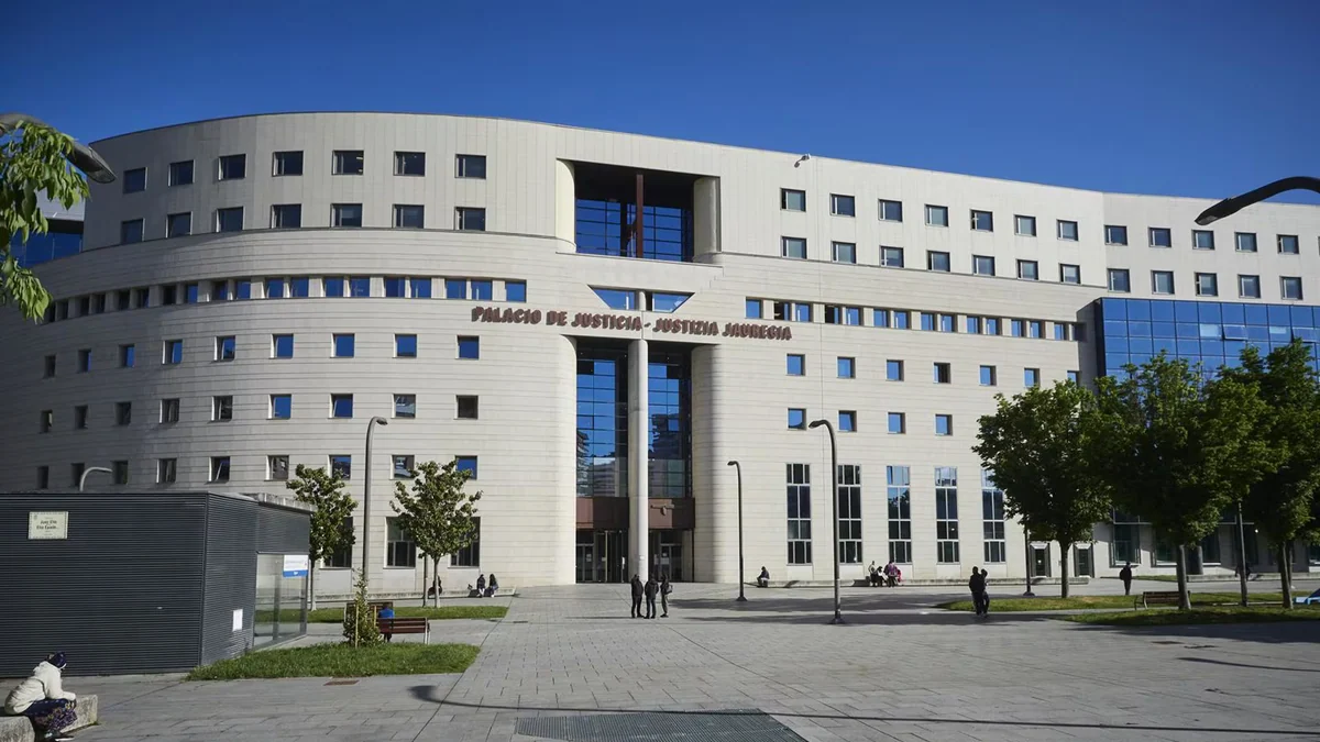 Condenado a dos años de prisión por dos intentos de tocamientos sexuales a una menor en Pamplona