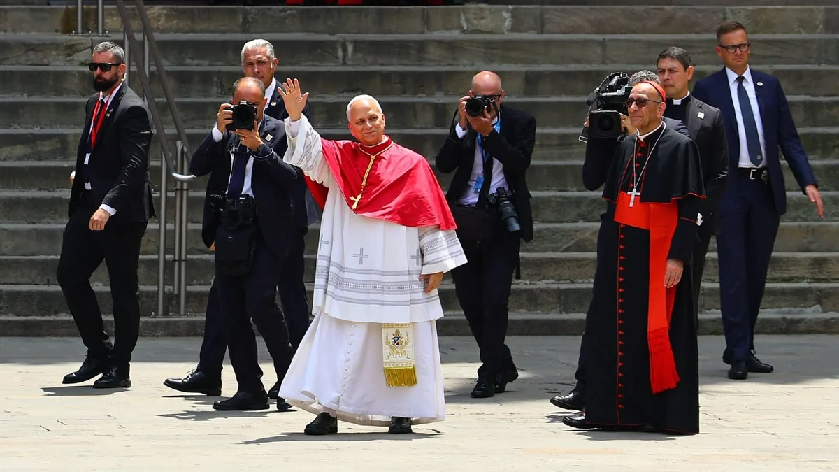 El Papa León XIV en catalán desde la Catedral de Barcelona: "Catalanes, tenéis vocación y responsabilidad de convertiros en constructores de unidad"