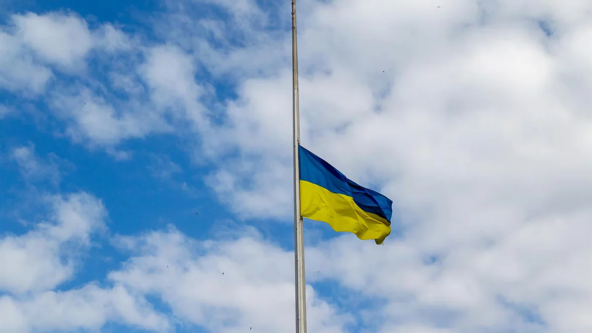 Al menos un muerto y trece heridos tras un ataque ruso con misiles balísticos sobre Kiev (Ucrania)