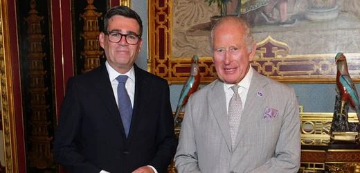 König Charles ernennt Andy Burnham zum Premierminister