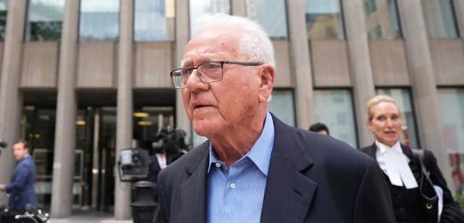 Frank Stronach: 93-jähriger Milliardär wegen sexueller Übergriffe schuldig gesprochen