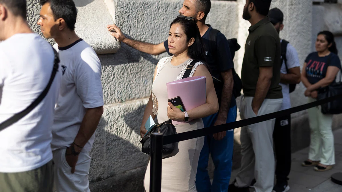 Regularización de migrantes: una necesidad económica bajo el ruido político