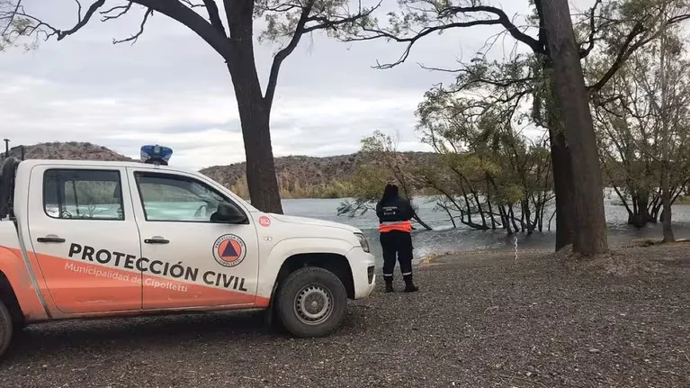 Hallaron un cuerpo flotando en el río Neuquén: qué se sabe y cuáles son las primeras hipótesis