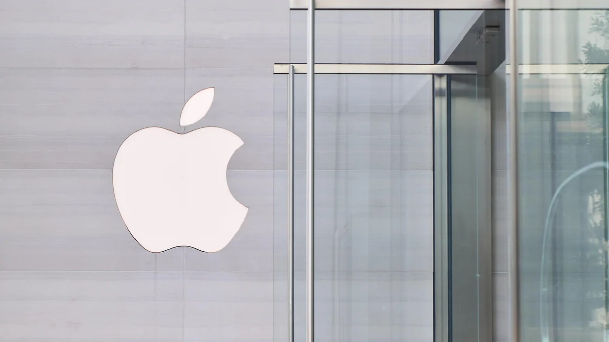 Scontro fra big, Apple fa causa a OpenAI per furto di segreti commerciali