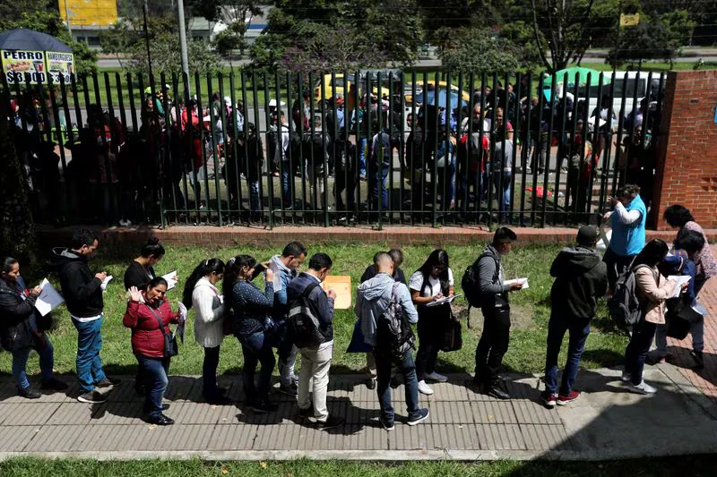 Revelan fenómeno que hizo que en los últimos años haya caído el desempleo en Colombia: influye en las remesas