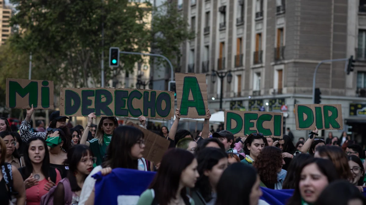 La extrema derecha de Chile busca que las mujeres escuchen el latido del feto antes de abortar